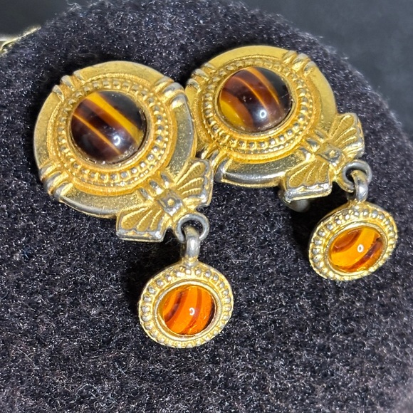 BEN-AMUN VINTAGE Dangle Marbled Amber Glass CABOCHONS CLIP ON Earrings - Picture 1 of 8